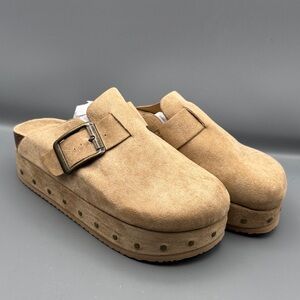 Madden Girl Lunaa Women's Platform Clogs